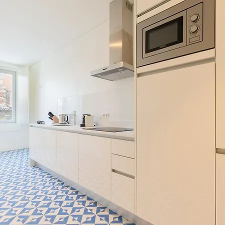 High-quality Refined 1 Bedroom In Downtown Lisboa