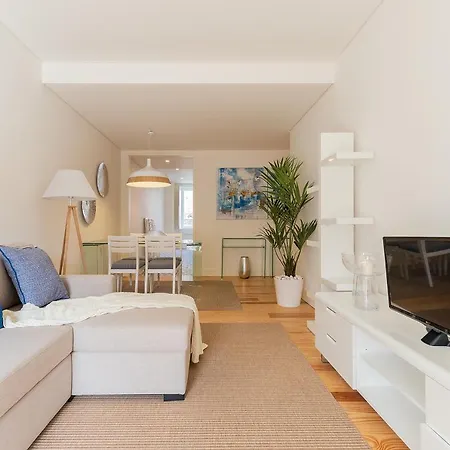High-quality Refined 1 Bedroom In Downtown